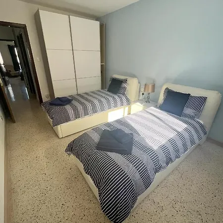 아파트 Sunshine Holiday 7 With Spectacular Seaviews